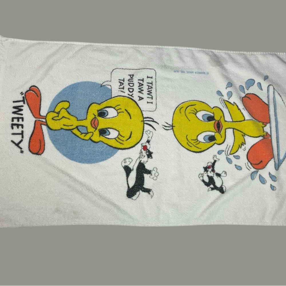 Vintage Tweety Bird Towel Child Size FLAWS Warner Bros. Sylvester Cat‎ Retro